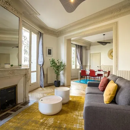 Charming Near Trocadero Apartment Paris