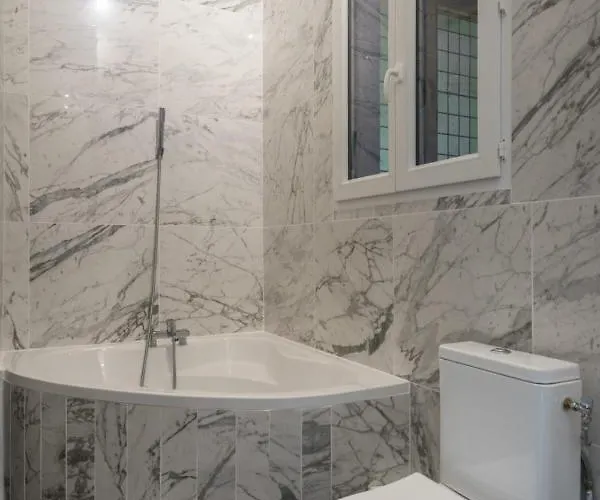 Апартаменты Charming Near Trocadero *